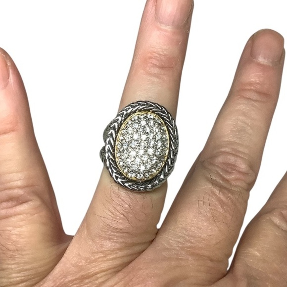 Elegant Silver and Gold Women's Ring